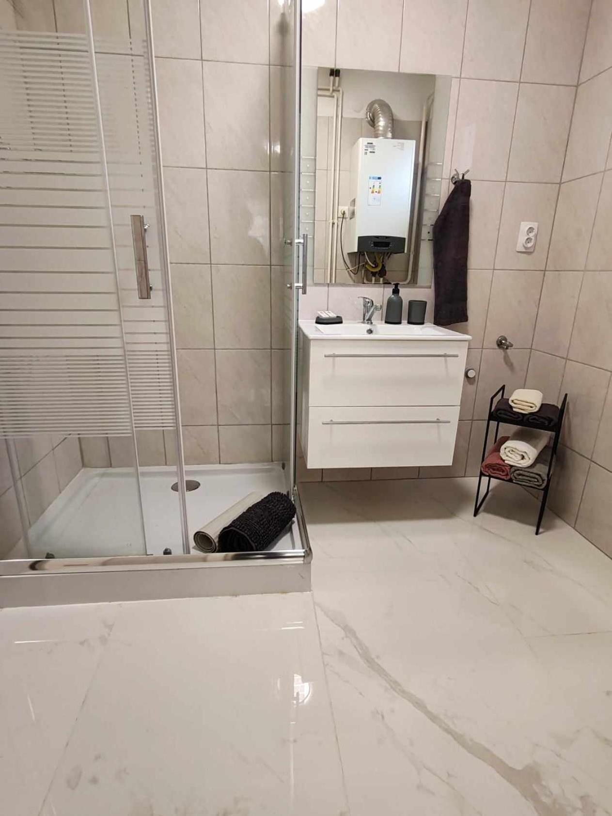 To Apartman Gunarasfuerdo Dombóvár Екстериор снимка