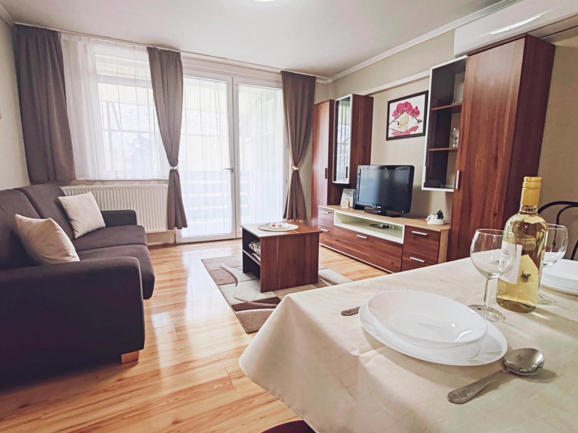 To Apartman Gunarasfuerdo Dombóvár Екстериор снимка